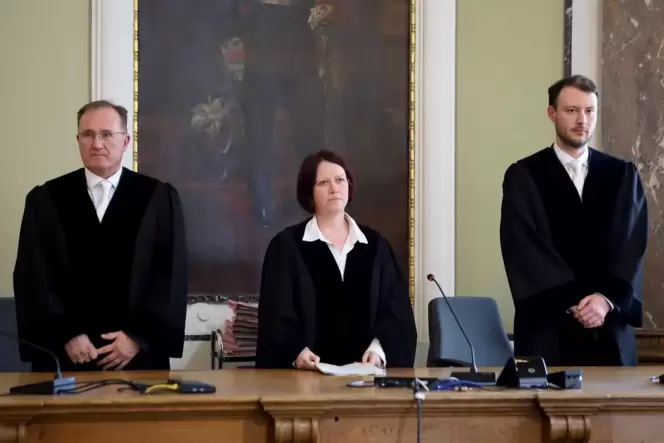 Die Kammer um die Vorsitzende Richterin Claudia Kurtze, Richter Christian Klewin (links) und Richter Nico Fritzmann folgte der F