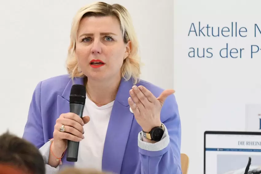 Auf dem Podium (in alphabetischer Reihenfolge): Pia Bockhorn-Tüzün (SPD).