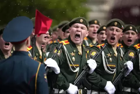 Soldaten in Moskau während der Militärparade, bei der am Donnerstag der Jahrestag zum Ende des Zweiten Weltkrieges 1945 gefeiert