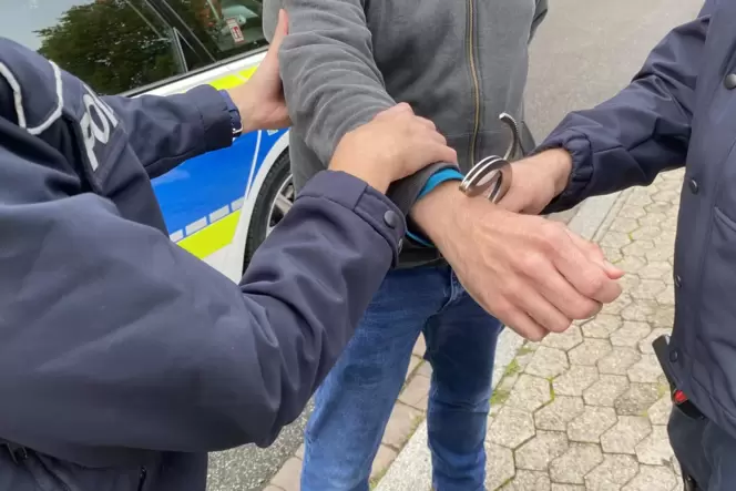 Nach seinem mutmaßlichen Mordversuch in Kirchheim fasste die Polizei den 37-Jährigen noch am Donnerstag bei Asselheim.