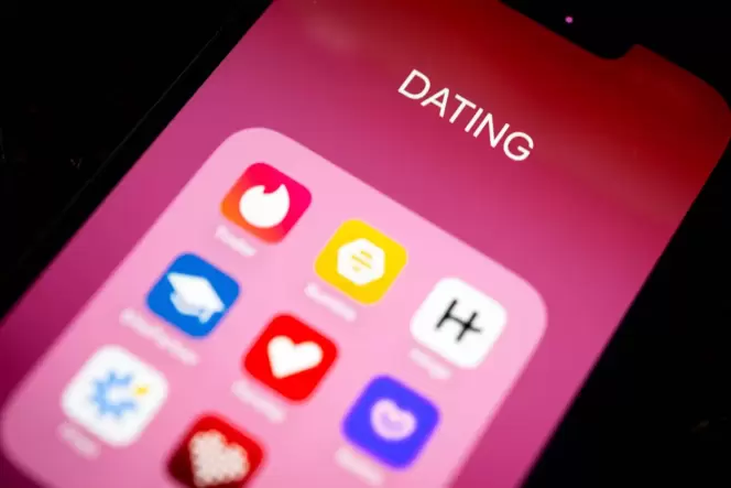 Das 26-jährige Opfer hat die Betrügerin über eine Dating-Plattform kennengelernt.