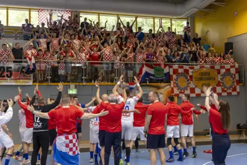 Der Europameister aus Kroatien wird von seinen Fans gefeiert.